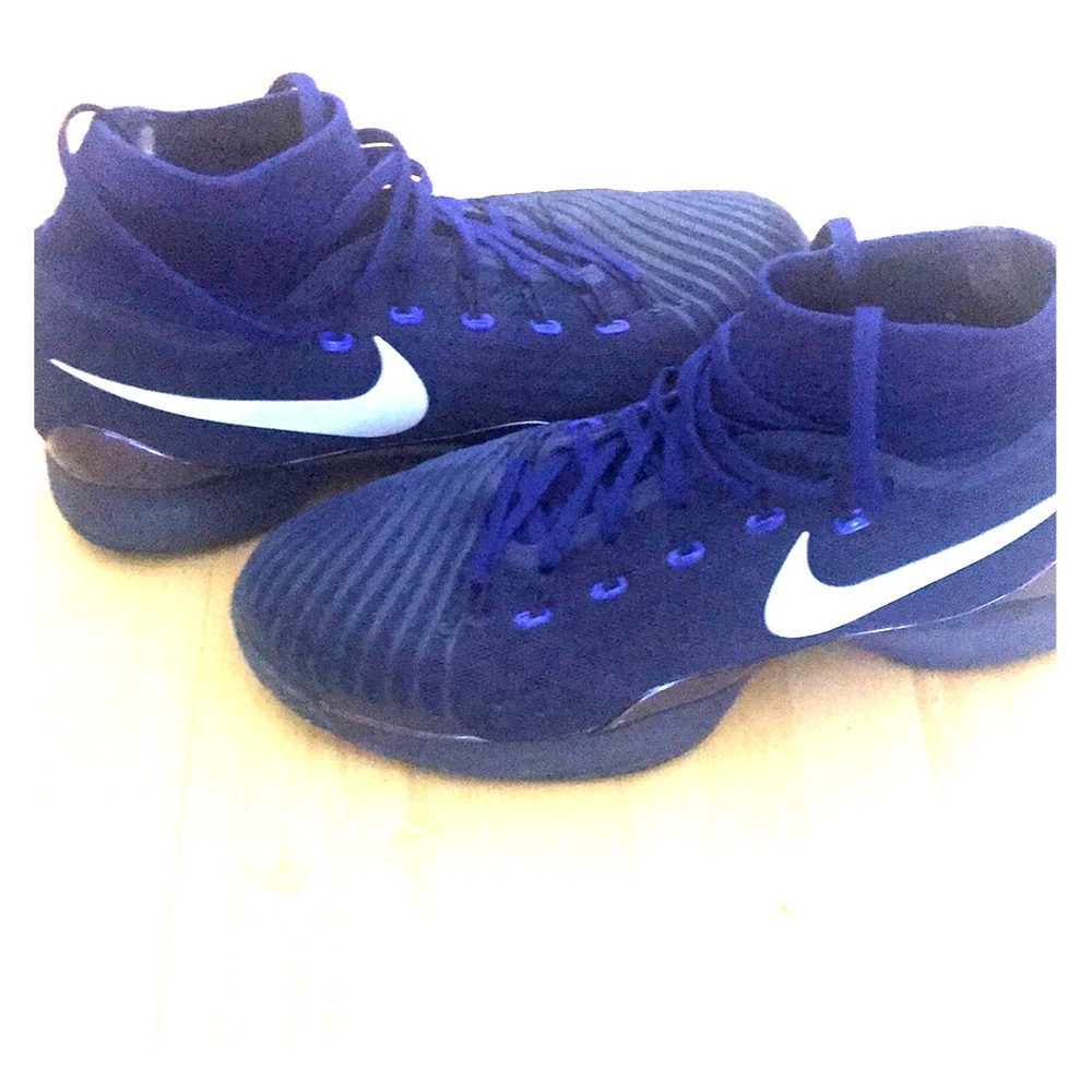 Nike Men's High-Top Athletic Shoes in Navy with White Swoosh